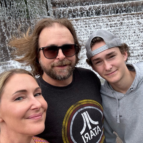 Meet your Posher, Becca - Picture 4 of 13